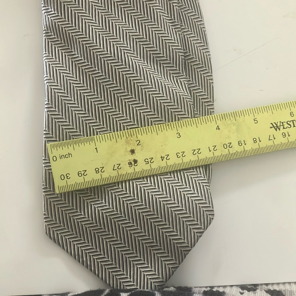 FINAL MARKDOWN Men’s cremieux tie